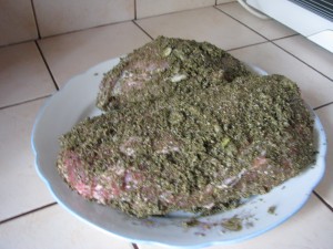 Mięsa przygotowane do pieczenia wędruje na trzy dni do lodówki lub zamrażarki