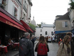 spacer na Montrmartre idziemy w Kierunku Bazyliki Sacre Coeur